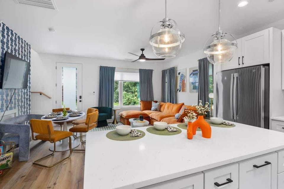 Spacious dining area next to the modern chef’s kitchen—perfect for gatherings.