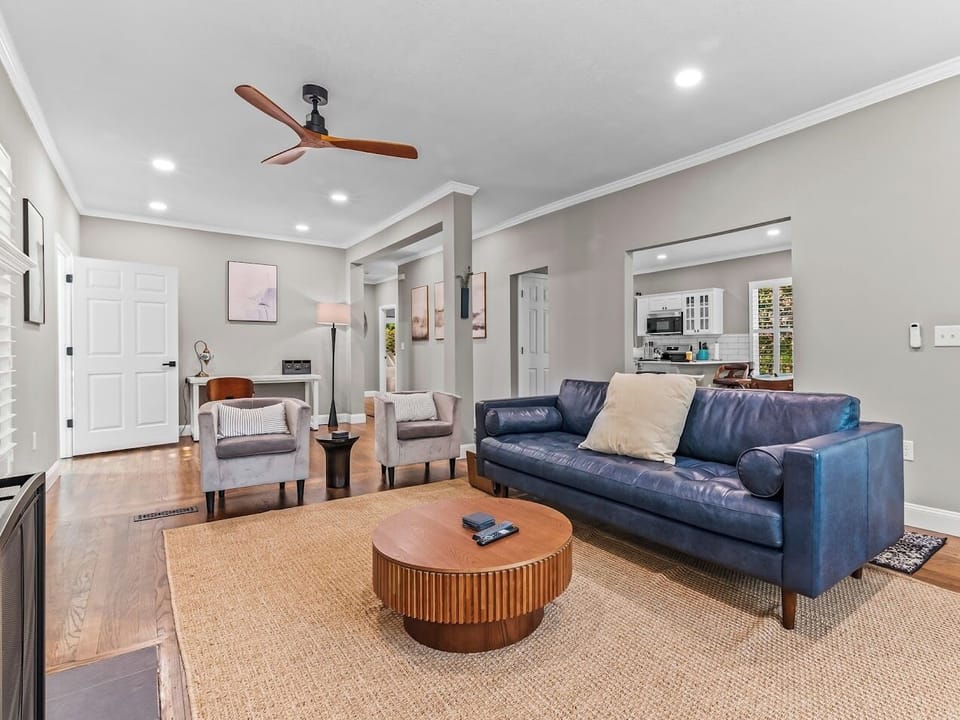 With a super comfy couch and extra chairs, there's plenty of room for everyone!