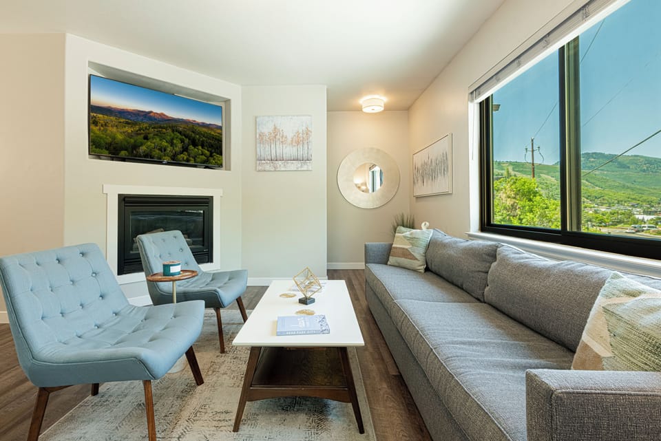 Unit 1 View of ski slopes and Old Town