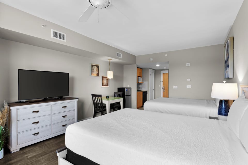 Unit 5318: Serene studio