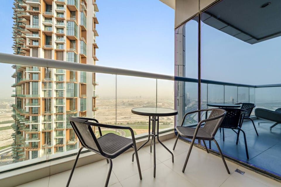 Balcony: Sip coffee with breathtaking views of Dubai’s stunning skyline!
