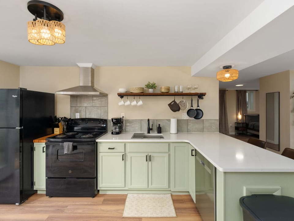 Clean, cozy, and fully equipped—just bring your favorite recipe! 🥘