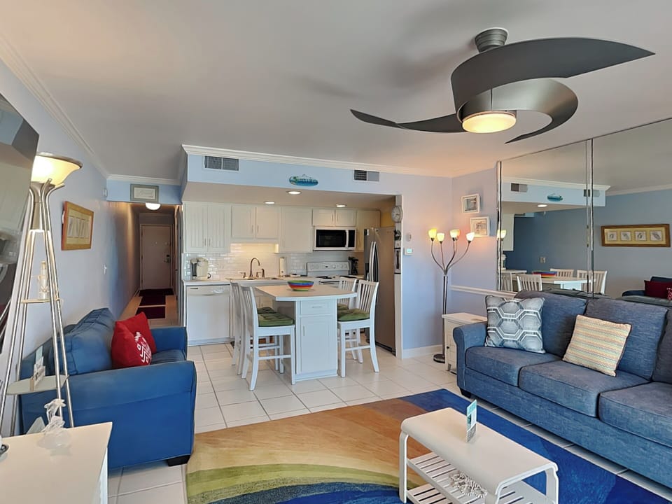 Living Area - Open Floor Plan