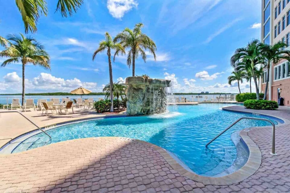 Waterfall feature in pool
