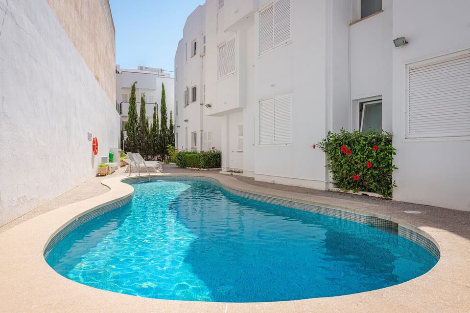 Communal swimming pool