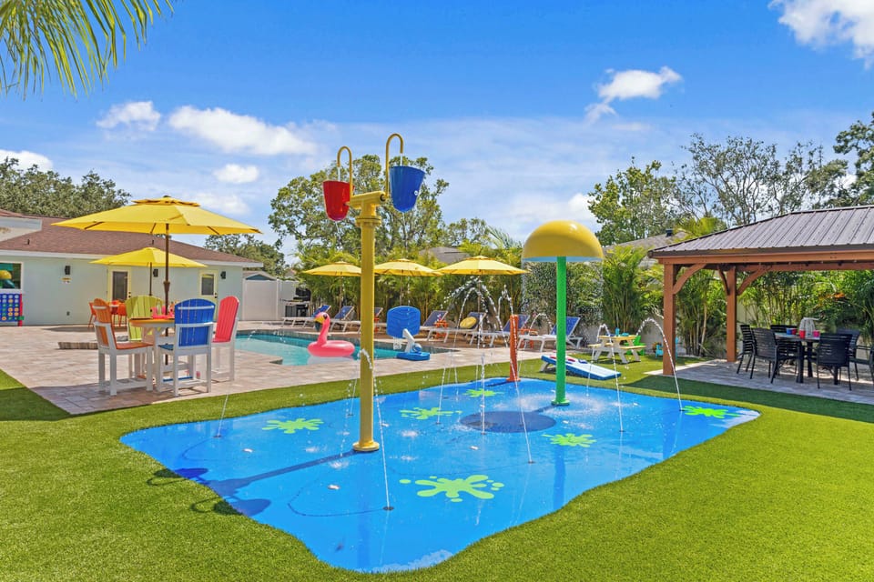 Bradenton’s only private splash pad — right at your stay!