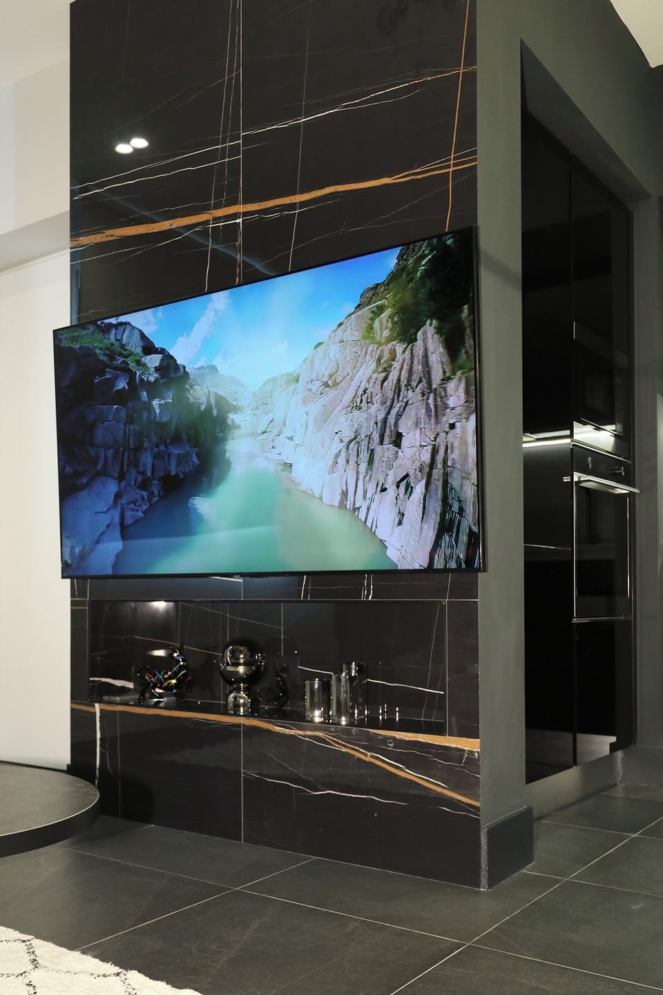 Large TV 