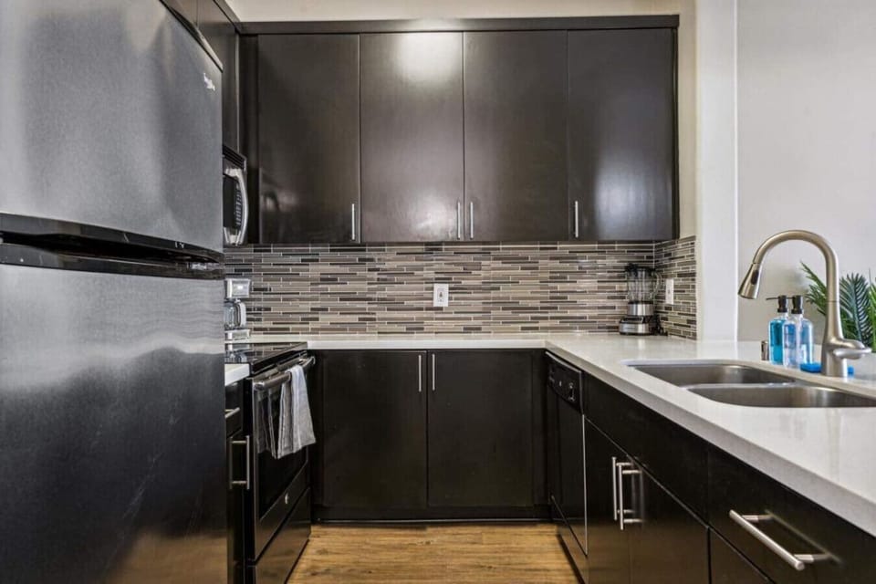 Fully equipped kitchen with everything you need to cook and dine!