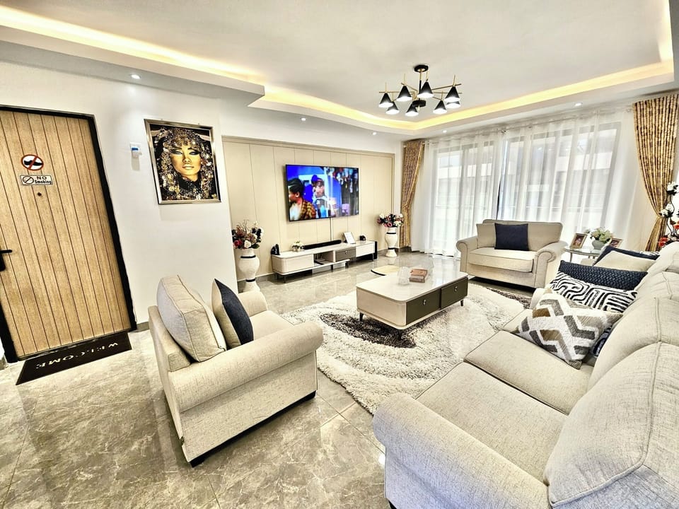 Brand new light, luxury, spacious livingroom