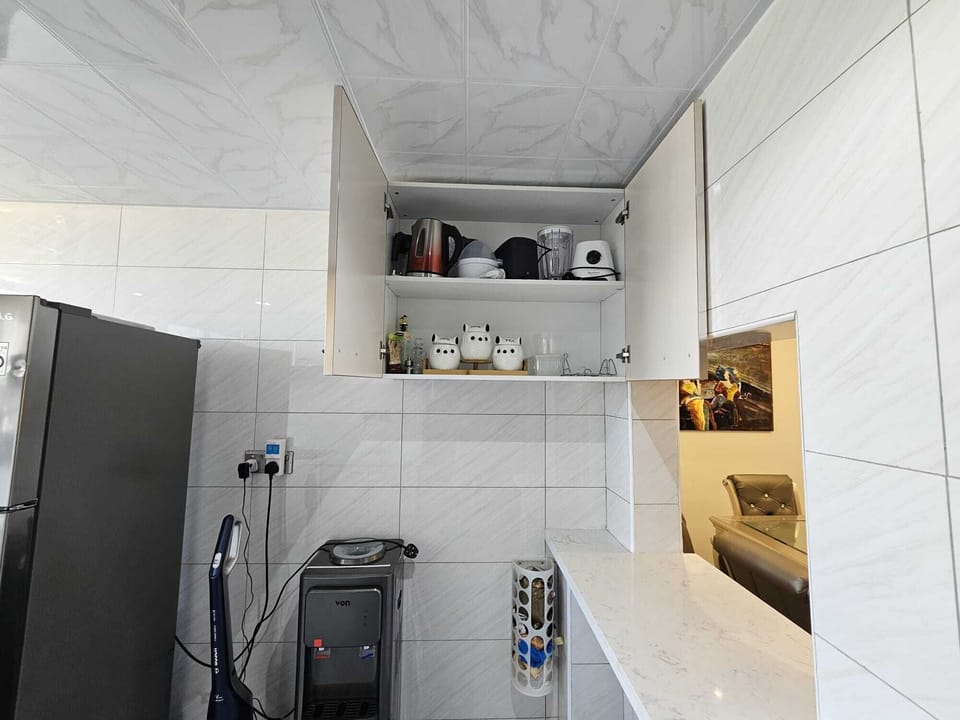 The waterdispenser can be equipped with a 20 litre drinking water tank.