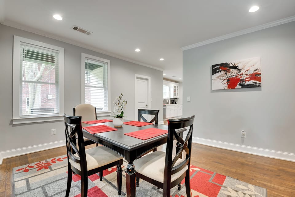 Dining Area | Dishware/Flatware