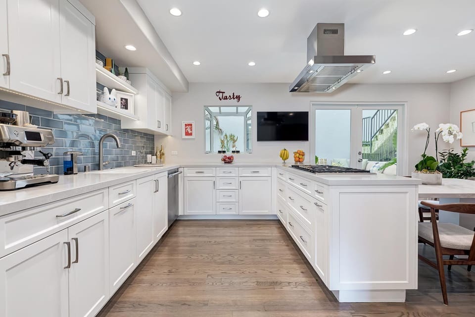 Modern Kitchen with everything you need to make the perfect meal