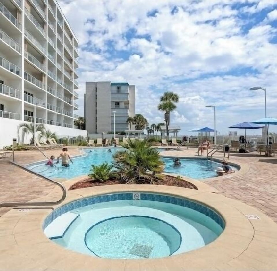 Heated pool and hot tub