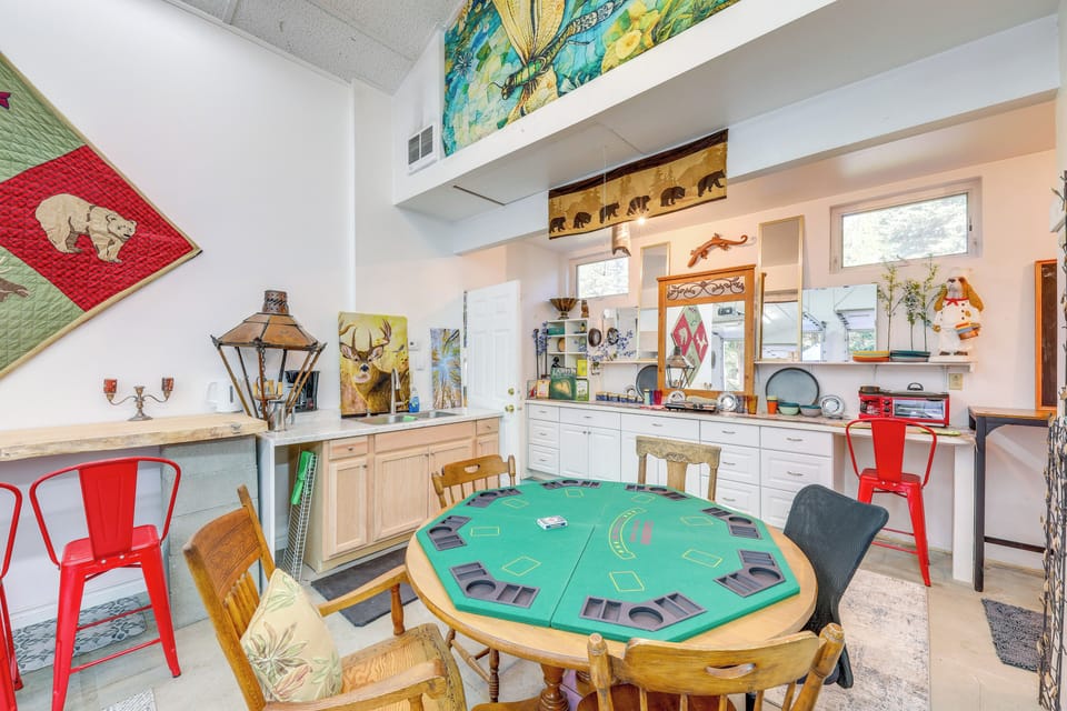 Card/Poker Table | Kitchenette | Drip Coffee Pot | French Press