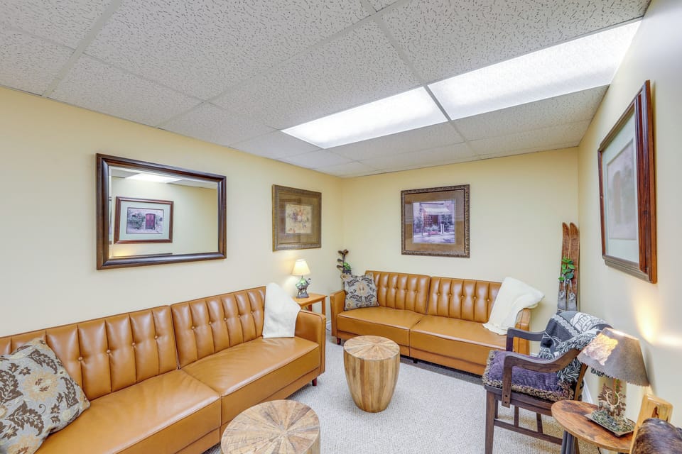 Libby Vacation Rental | 3BR | 3BA | 1,800 Sq Ft | Stairs Required