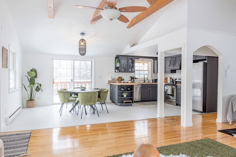 Bright, airy space with modern decor, perfect for gatherings and relaxation!