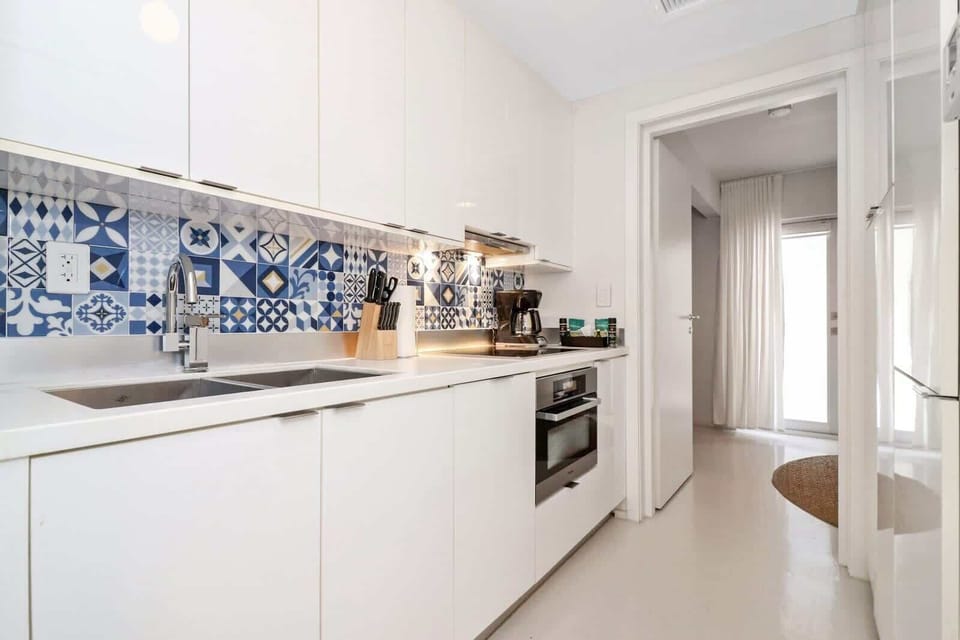 Fully-equipped kitchen