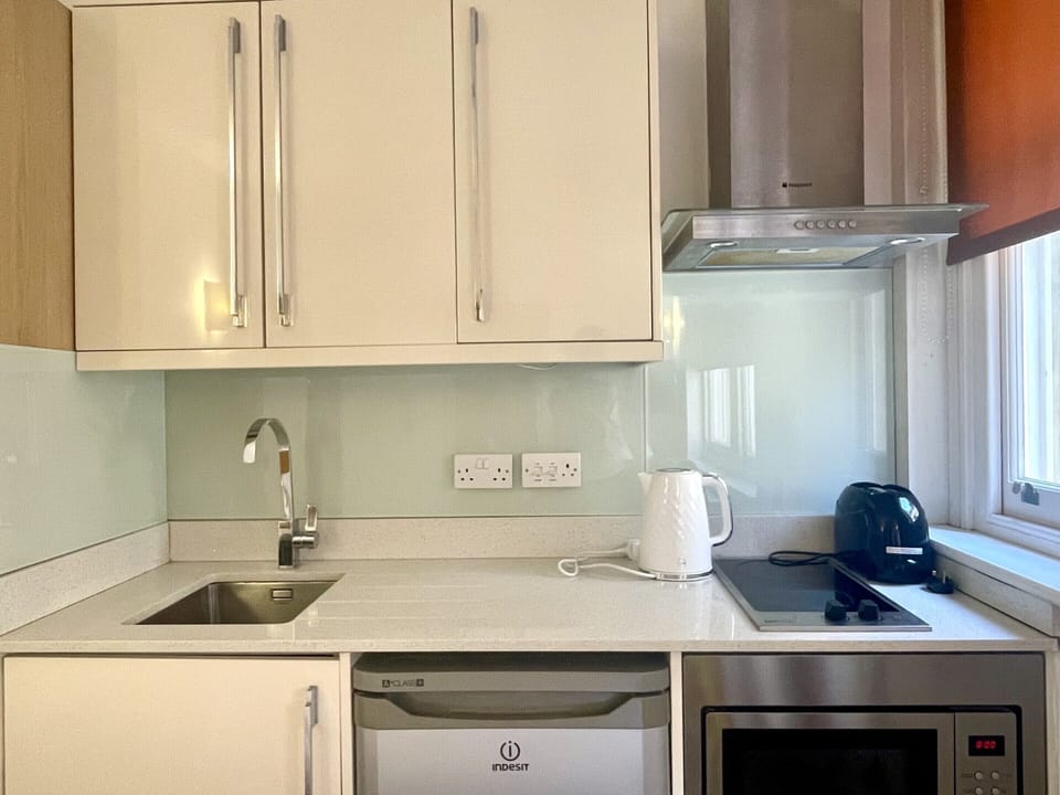 Deluxe Double Studio External Private Bathroom