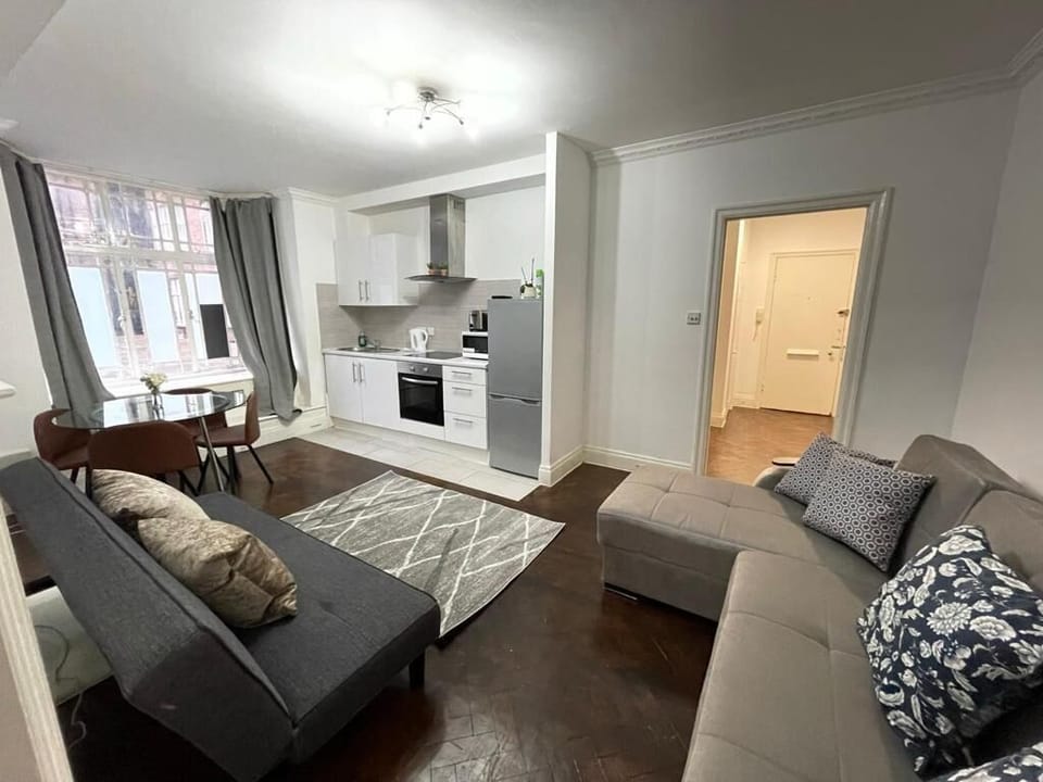 Living Room / Lounge