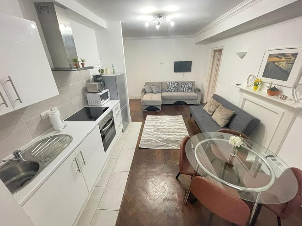 Living Room / Lounge