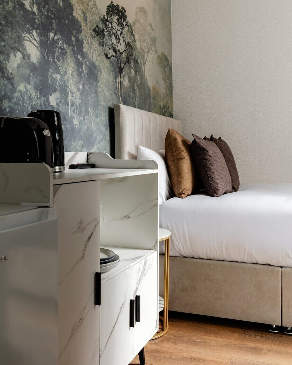 Living Room / Lounge