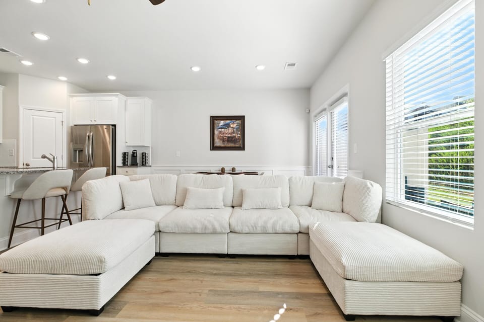 Home Decor, Architecture, Building, Furniture, Indoors