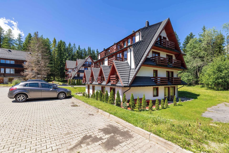  Traditional architecture and peaceful surroundings are perfect for relaxation.