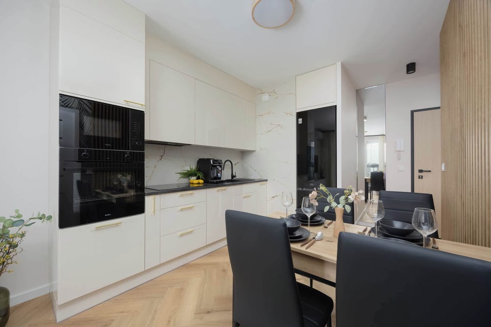 The fully equipped kitchenette includes everything you need for a home-cooked meal.
