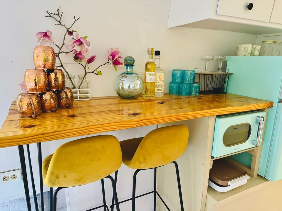 Bar seating for meals or working