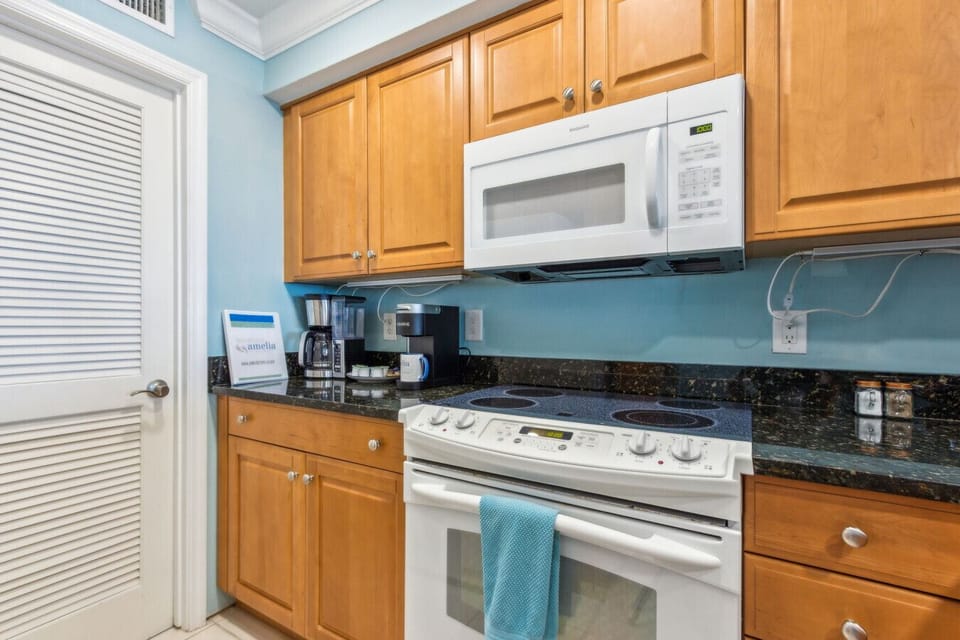 Fully equipped kitchen