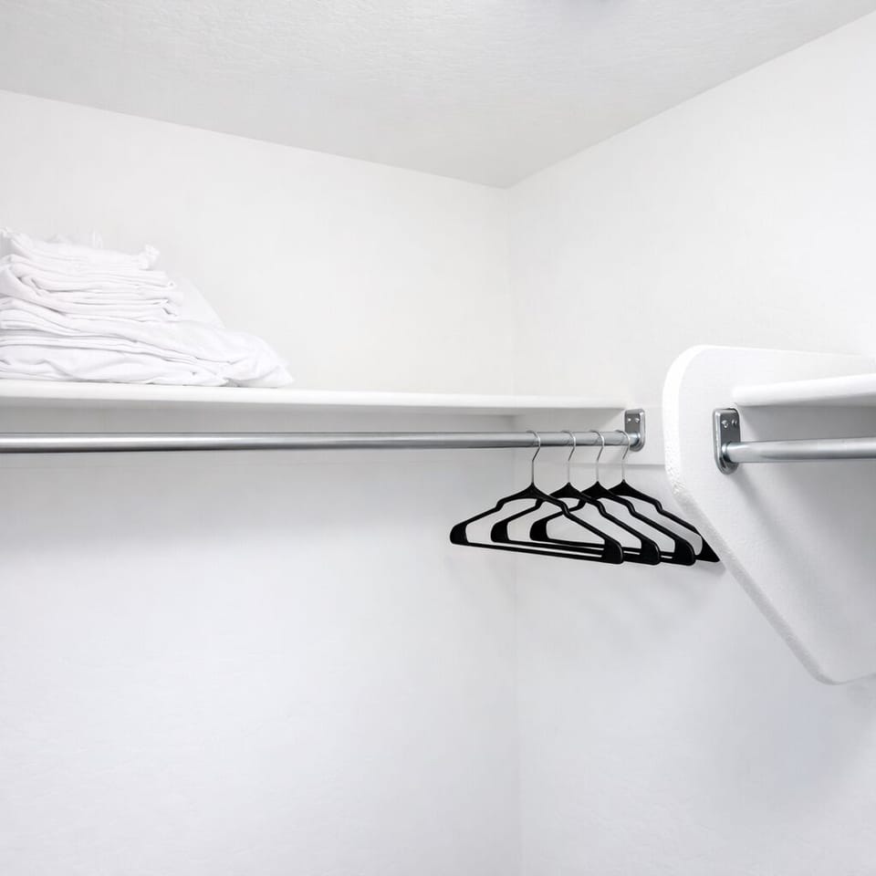 Bedroom 3 Closet