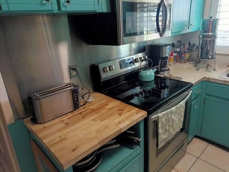 The kitchen is equipped with everything needed to create a meal!