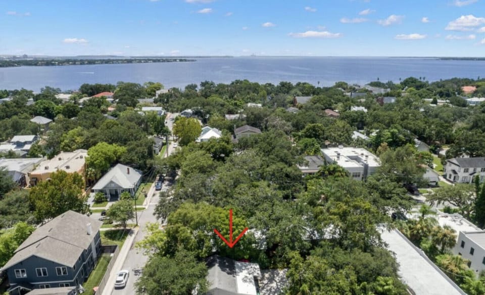 Aerial view of property in Historic Hyde Park