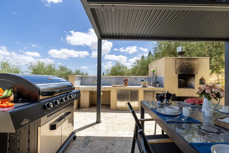 Balcony / Terrace / Patio