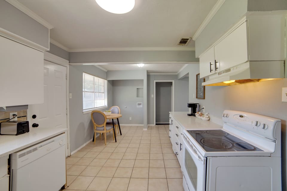 Kitchen | Trash Bags/Paper Towels