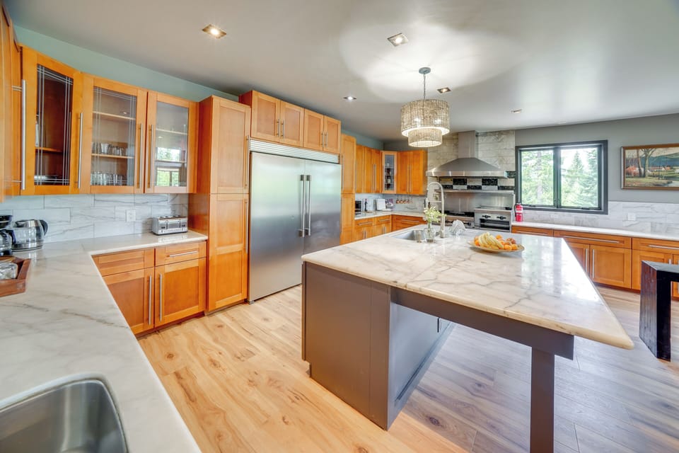 Kitchen | Toaster | 1st Floor