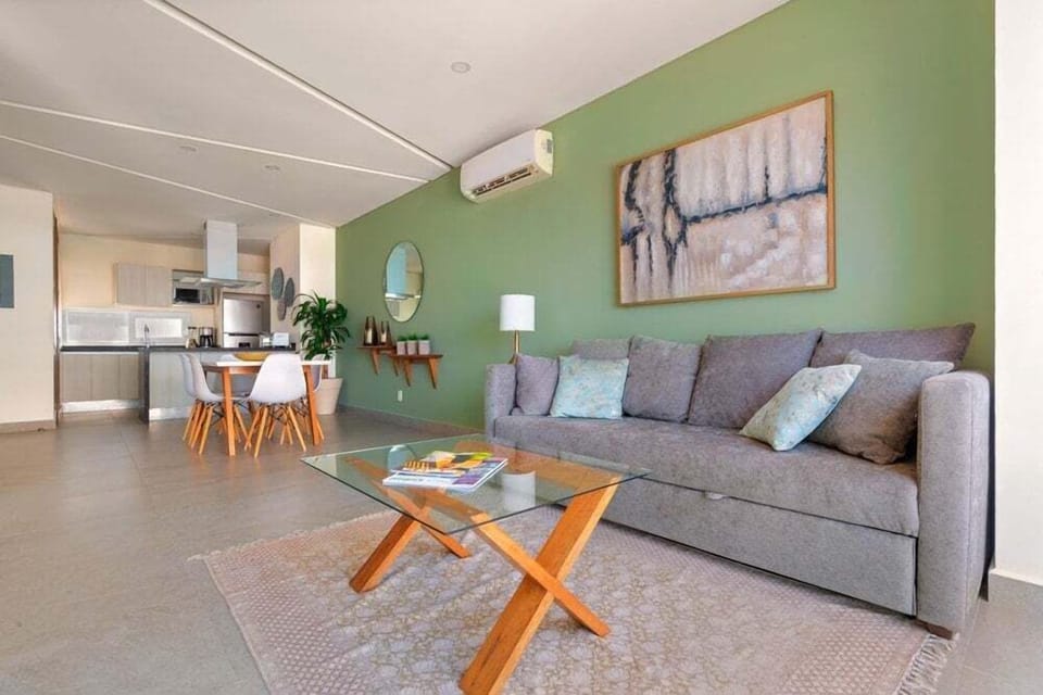 Marriott 9. Living Room