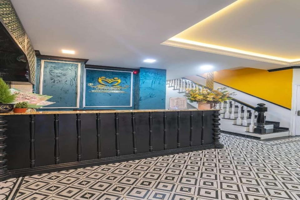 Entrance / Reception