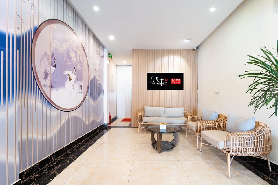 Entrance / Reception