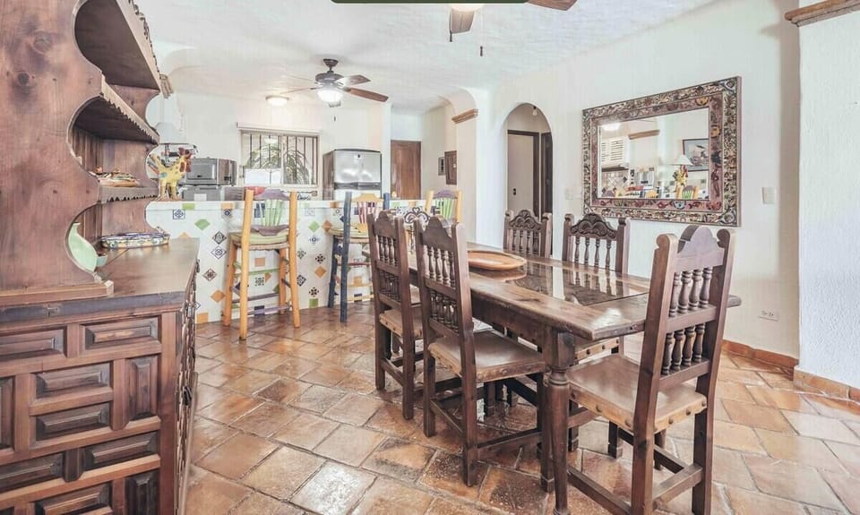 14.Dining table