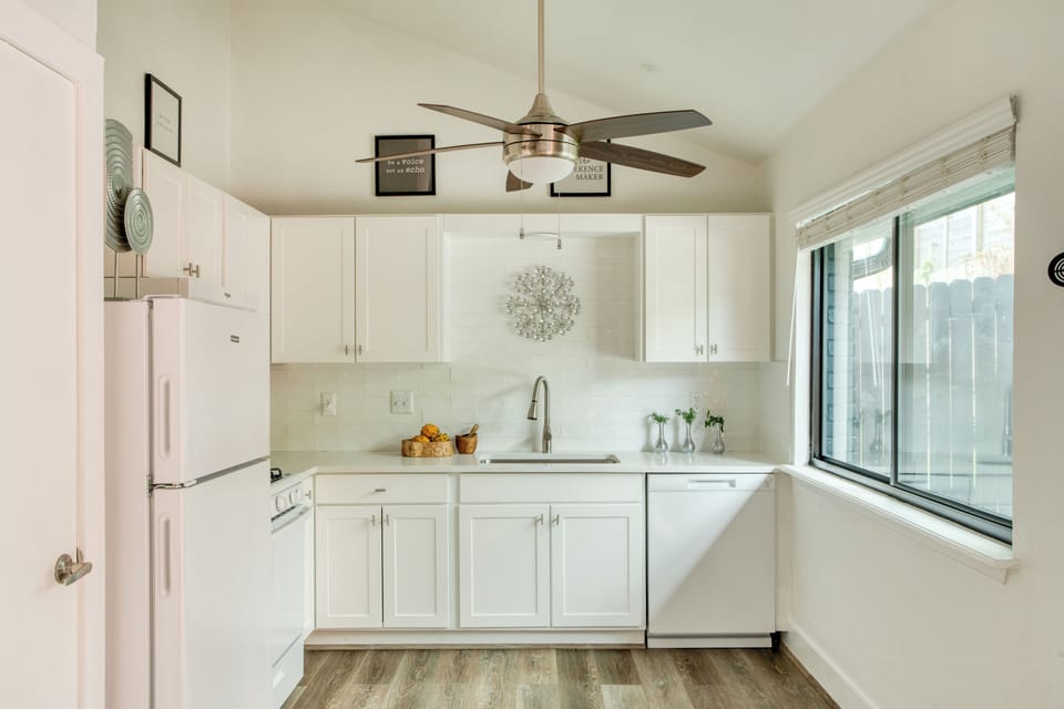 Unit B: Bright, modern kitchen