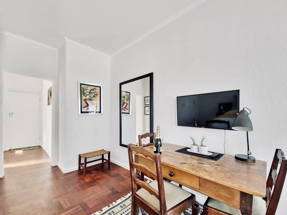 Studio Apartment in Three Anchor Bay (36761)