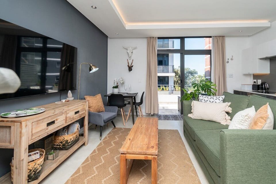 Stylish Green Point Apartment (11930)