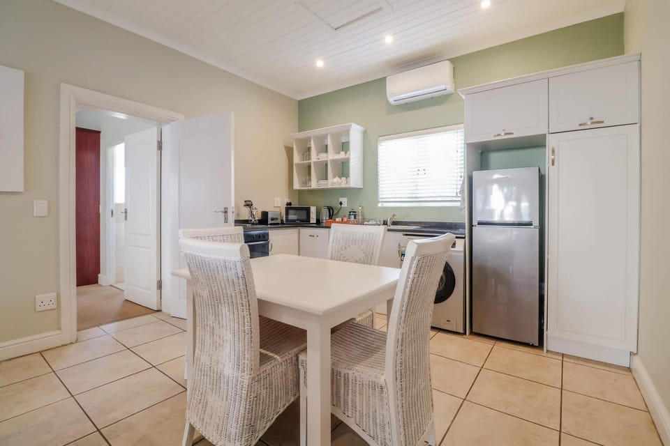The Dunes Coastal Retreat  Pool & Beach Access (21509)