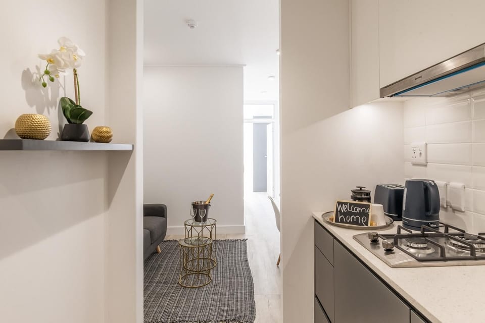 Modern Woodstock Apt w/ Mountain View (23198)