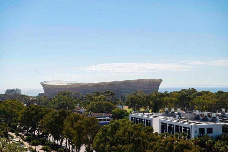Green Point 8th-Floor Stay with Stunning Views (31599)