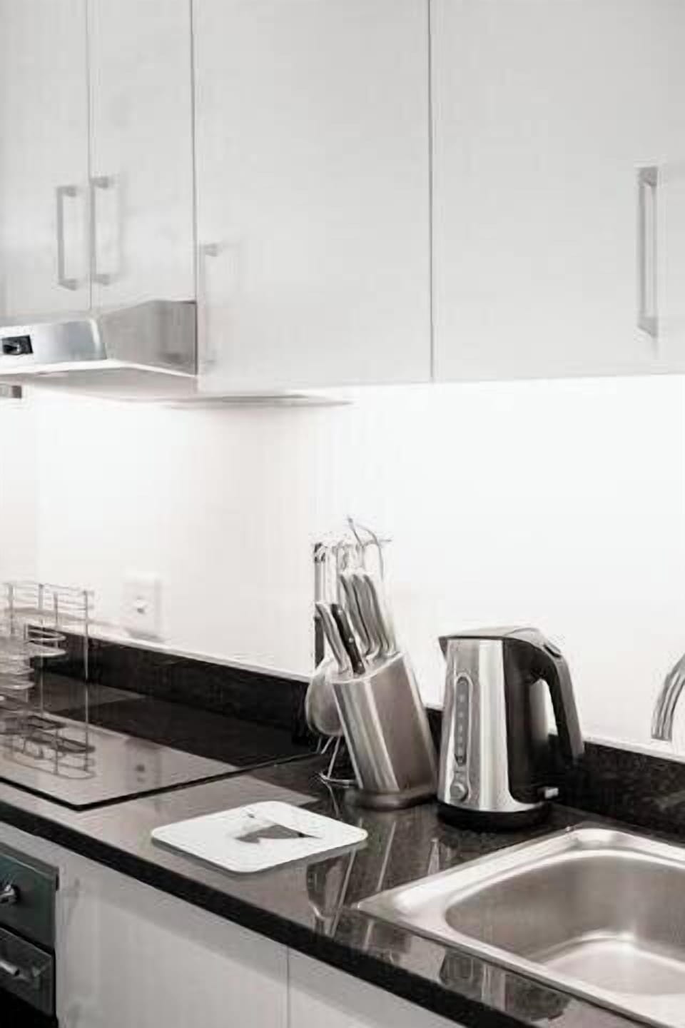 Business hub,trendy,secure living in heritage area (1122)