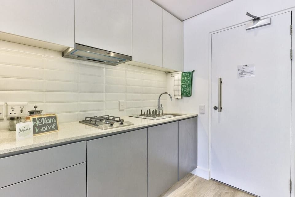 Mountain Views Studio In an Artistic Neighborhood (4298)