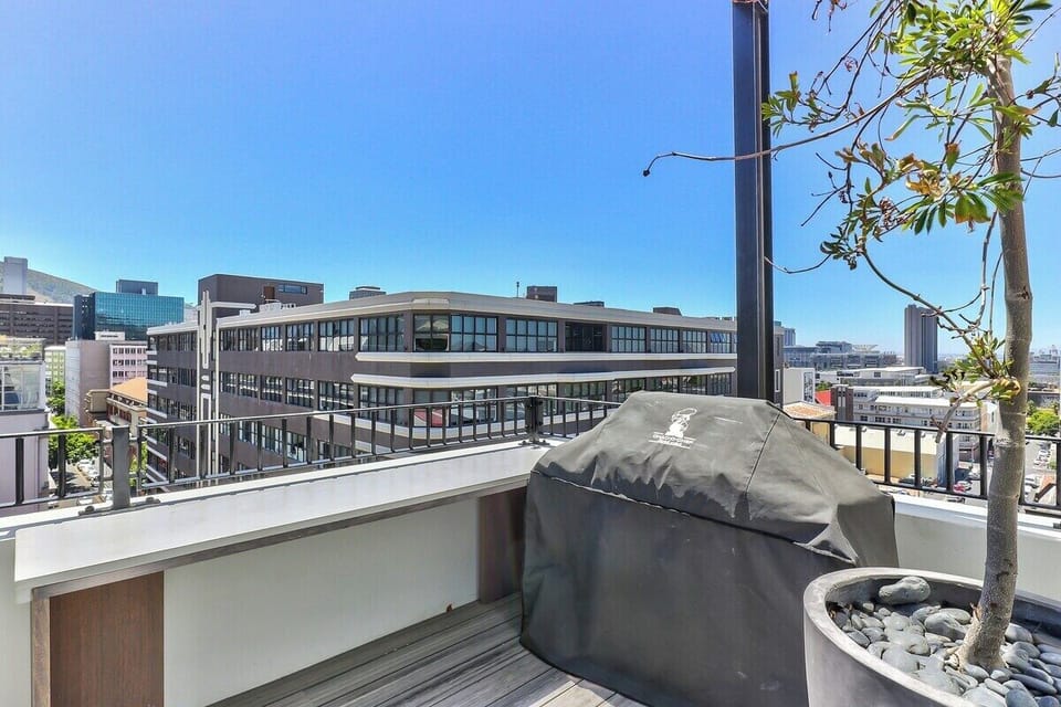 BBQ Deck - Communal Space
