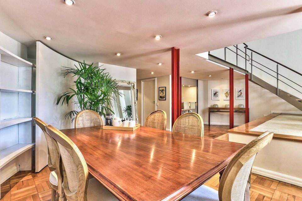 Luxury Cozy Gem in the Heart of the CBD (9197)